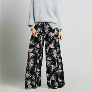 Free People Velvet Wide Leg Pants Sz 2 EUC